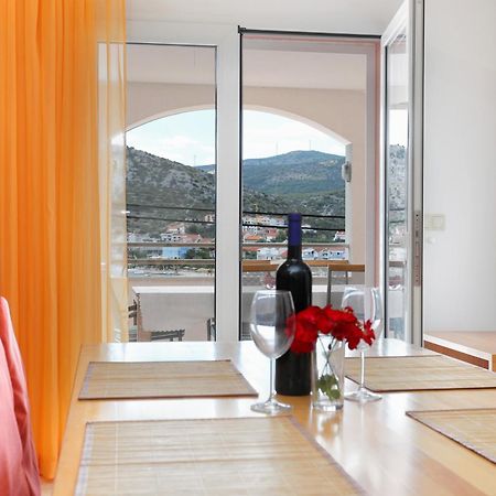 Apartments By The Sea Seget Vranjica, Trogir - 13771 Ruang foto
