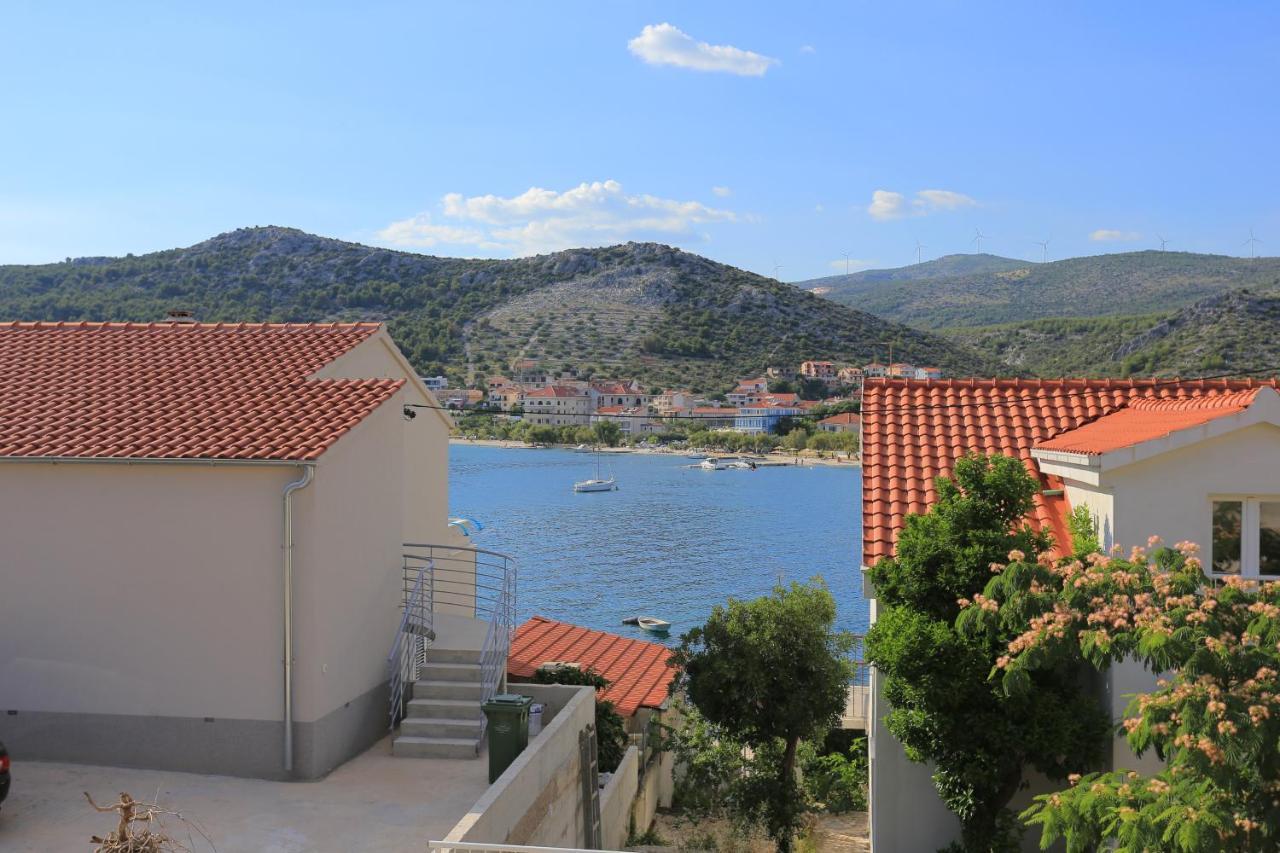 Apartments By The Sea Seget Vranjica, Trogir - 13771 Bagian luar foto