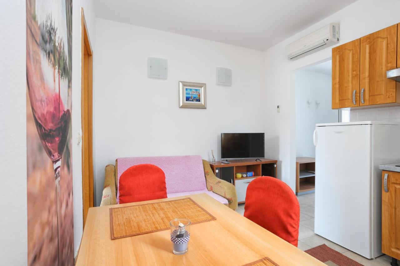 Apartments By The Sea Seget Vranjica, Trogir - 13771 Bagian luar foto