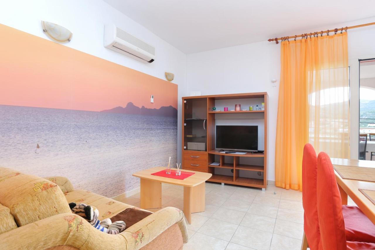 Apartments By The Sea Seget Vranjica, Trogir - 13771 Bagian luar foto