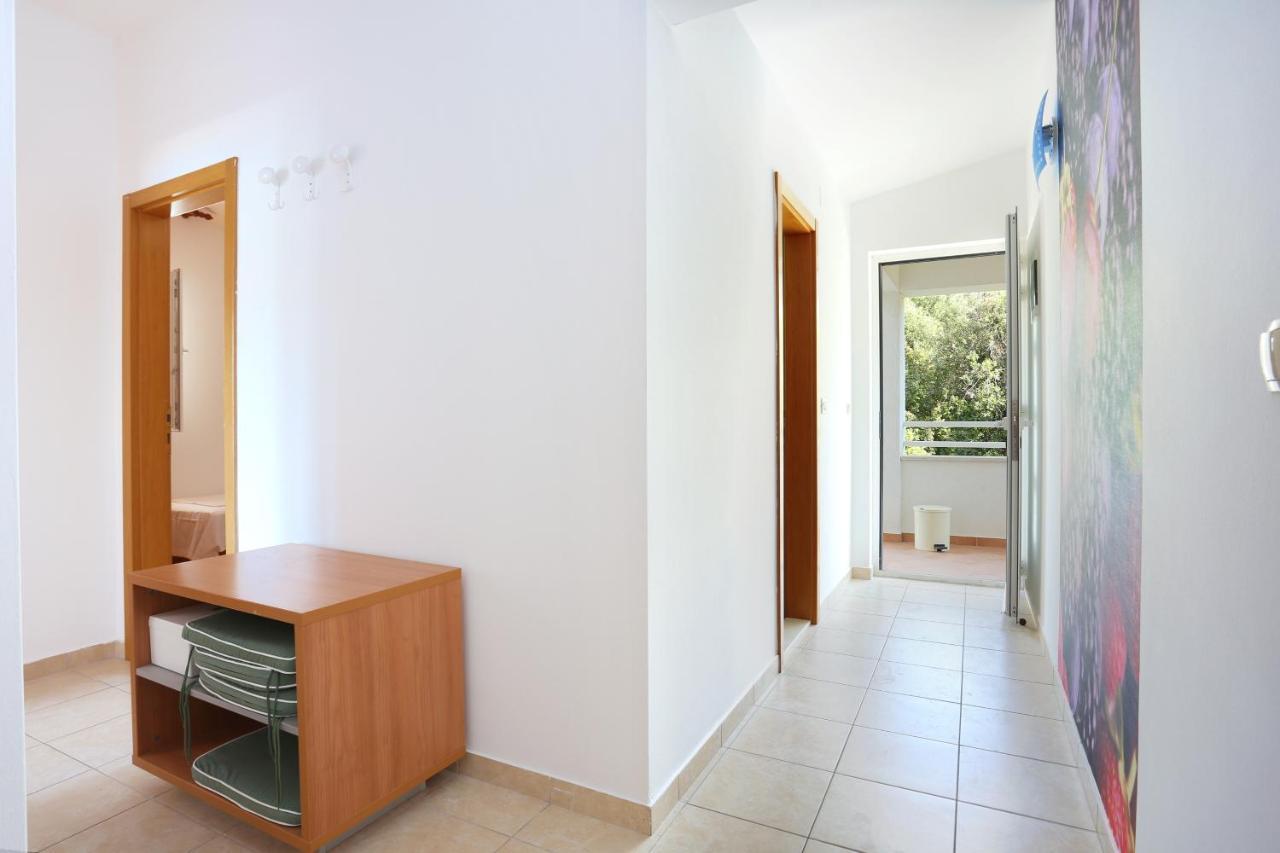 Apartments By The Sea Seget Vranjica, Trogir - 13771 Bagian luar foto