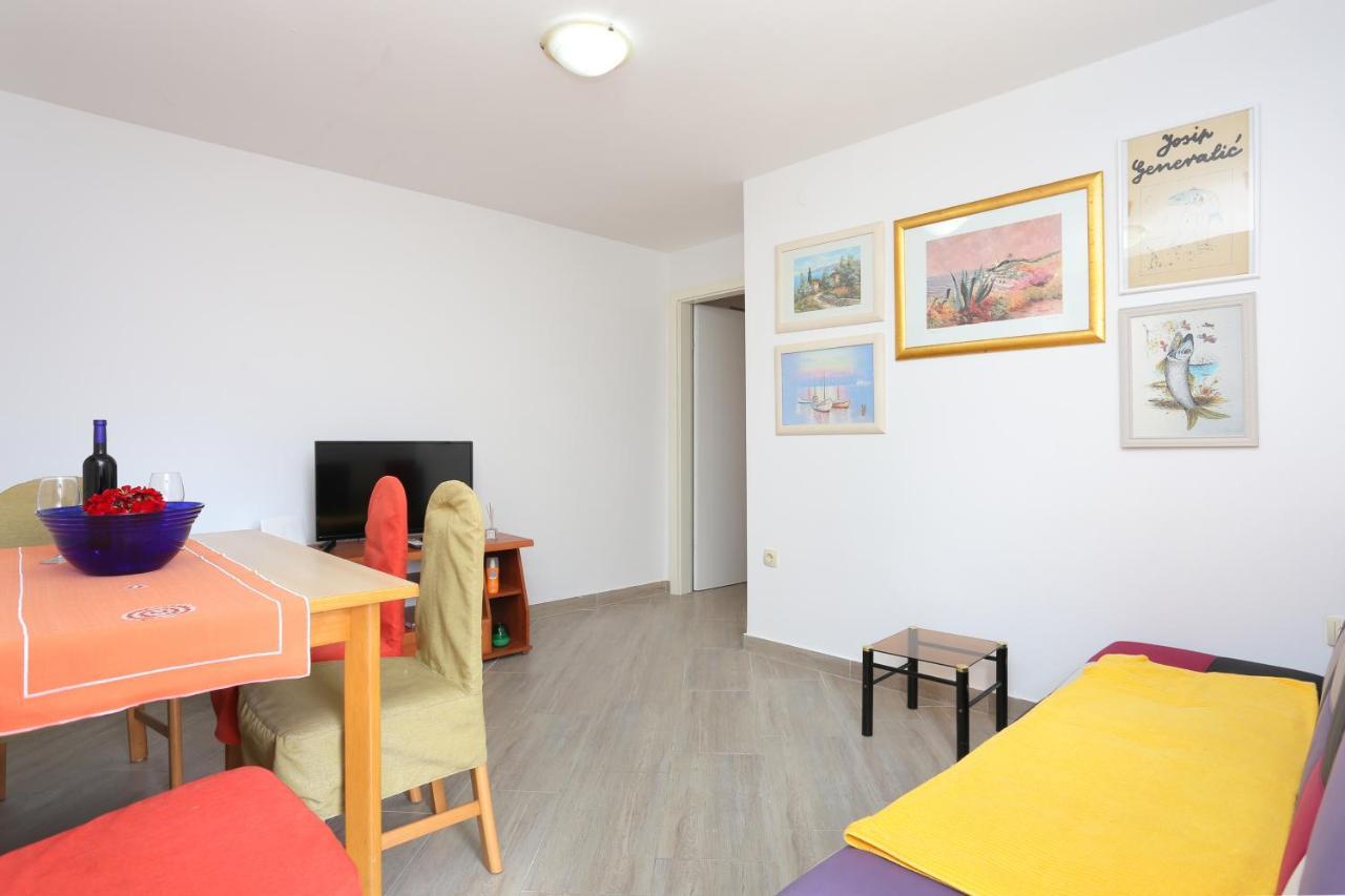Apartments By The Sea Seget Vranjica, Trogir - 13771 Bagian luar foto