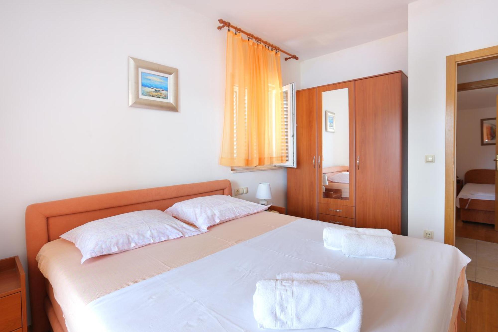 Apartments By The Sea Seget Vranjica, Trogir - 13771 Ruang foto